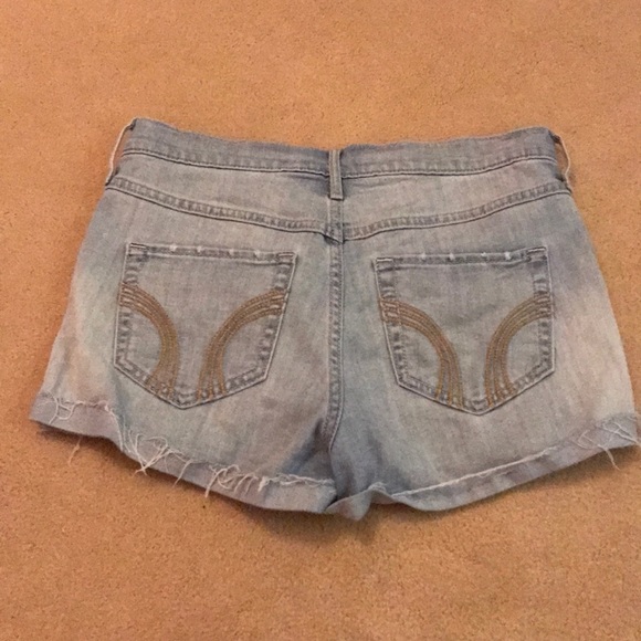 Hollister High Rise Jean Shorts - Picture 2 of 2